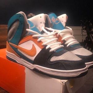 Nike Zoom Oncore High Tops